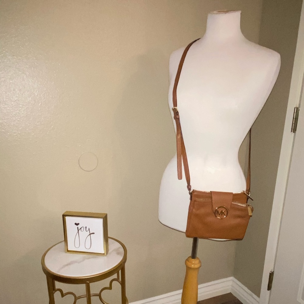 Michael Kors Fulton EW Crossbody In Pebble Leather